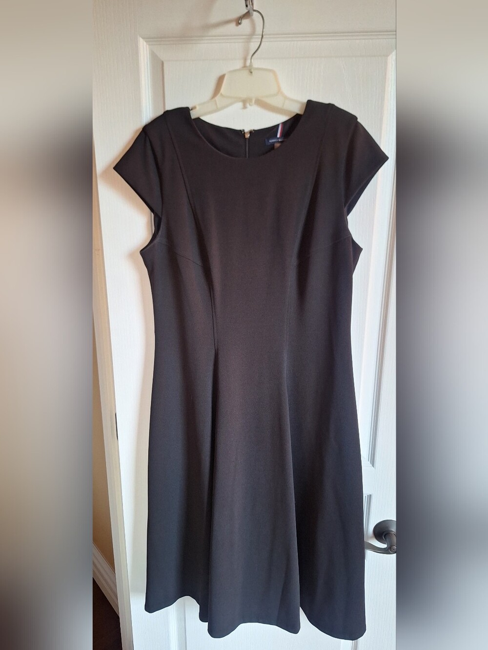 Tommy Hilfiger Black Cap-Sleeve Midi Dress